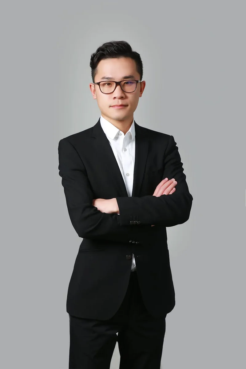 专题条目结构示意，展示时间线与来源标注的整理样式